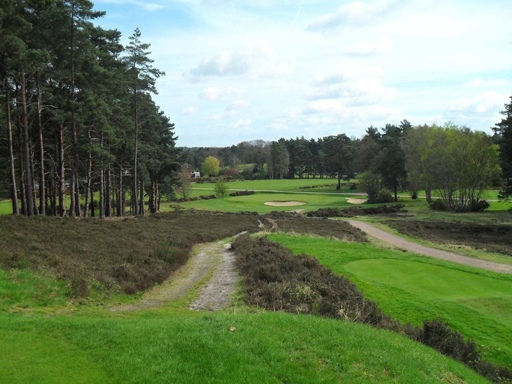 Downhill Par 3 on the Old Course at Sunningdale golf club