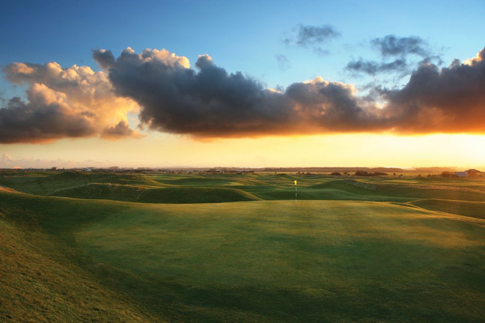 Large undulated green at Royal Cinque Ports