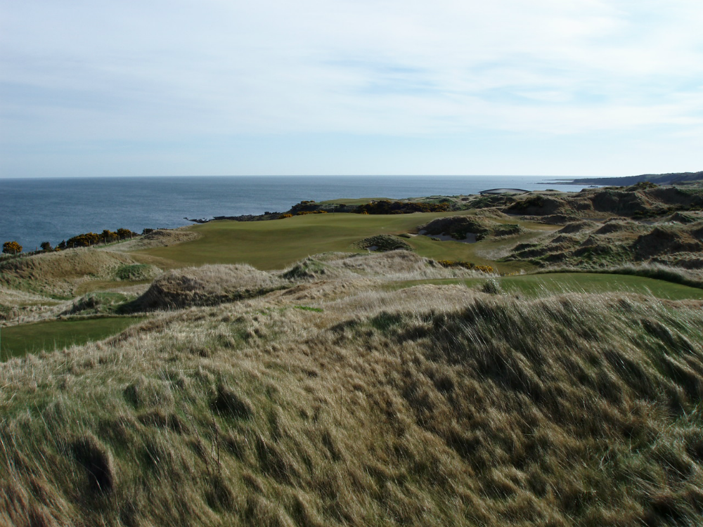 Par 3 8th hole at the Castle Course