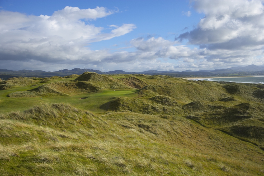 Dunes of the Sandy Hills golf course at Rosapenna