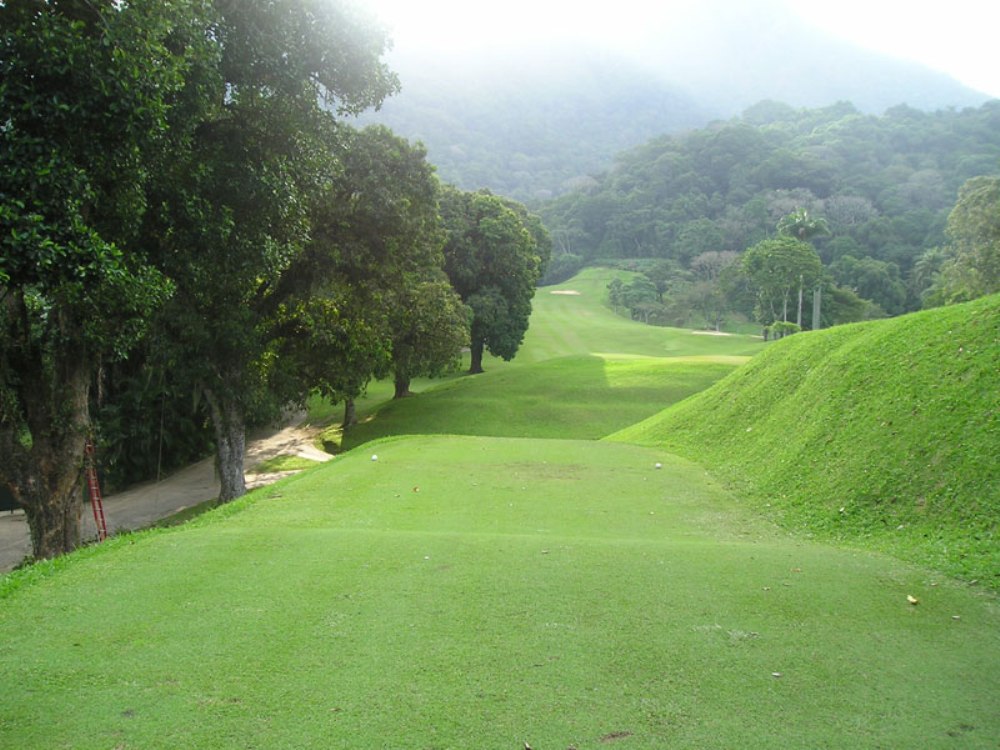 Large Tee at Itanhanga golf course