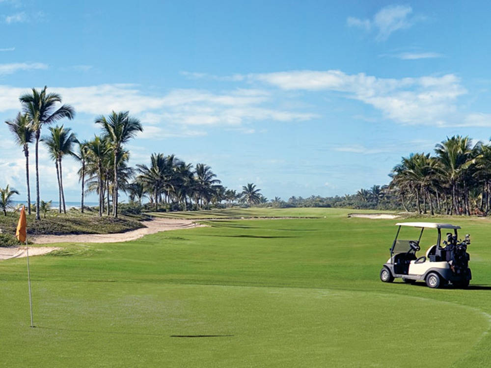 Long hole on the Ocean Course at Comandatuba
