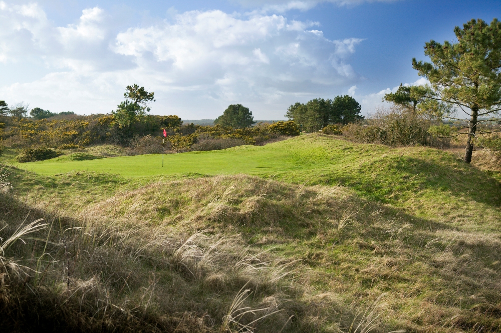Small green on the Ashburnham golf course