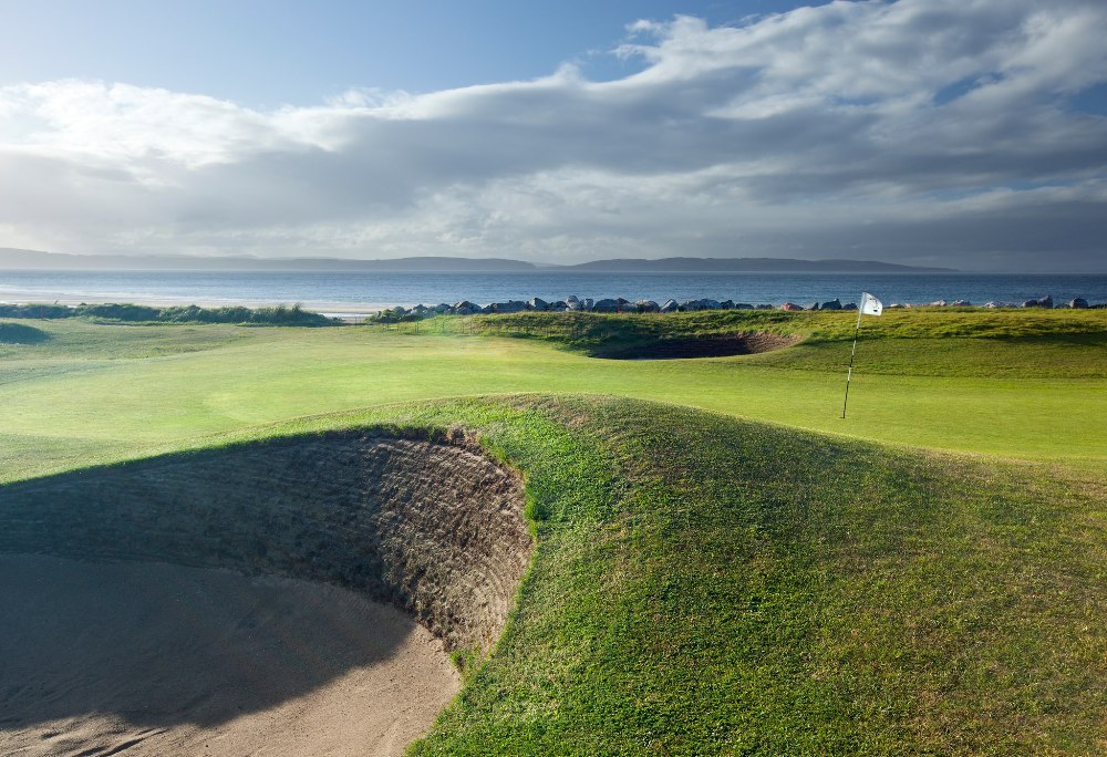 Deep green bunker at Nairn