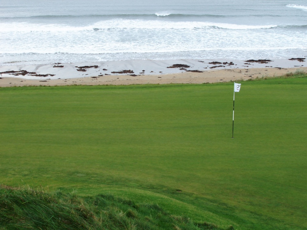 Sea waves at Doonbeg golf course
