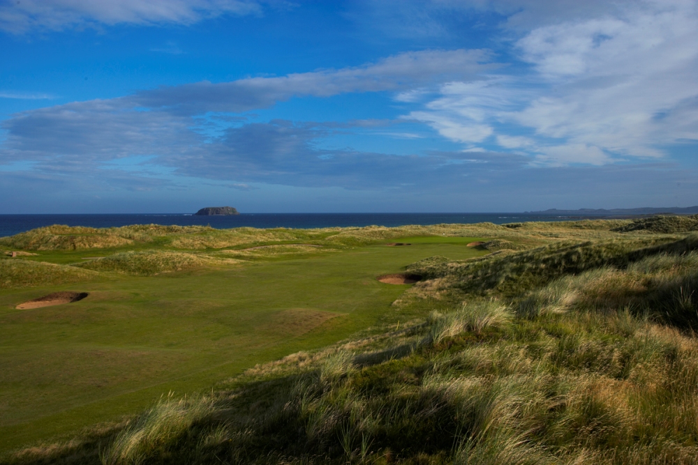 Fairway and rough at Ballyliffin