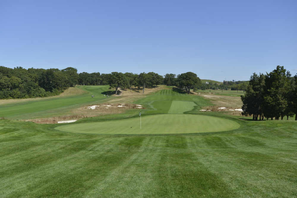 Un fairway du parcours noir de Bethpage à New-York 