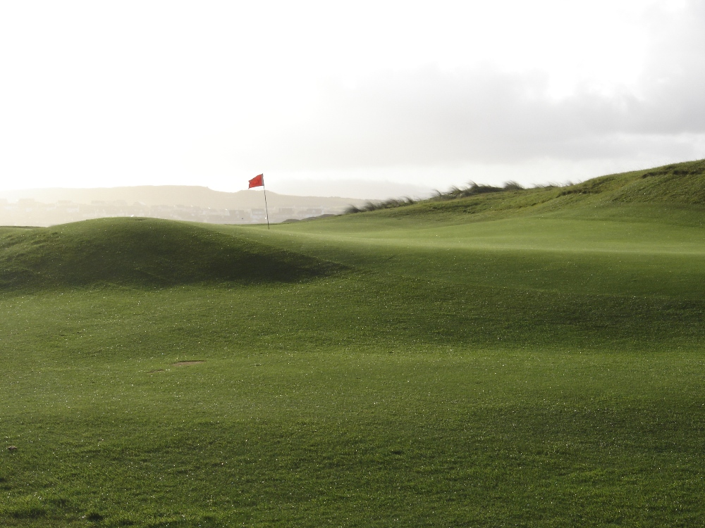 Ondulated green at Lahinch Old Course