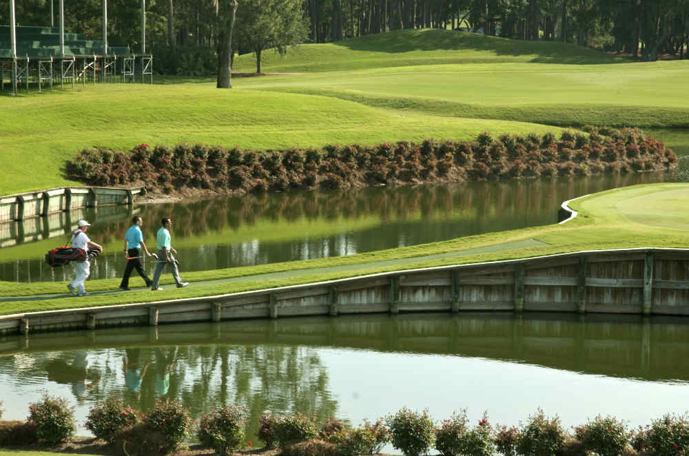 Le fameux pont vers le green du 17 au Players de Sawgrass