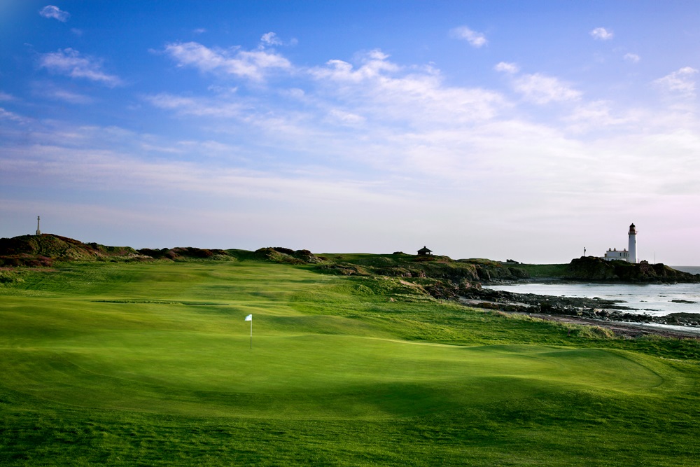 10th hole on the Ailsa golf course at Turnberry