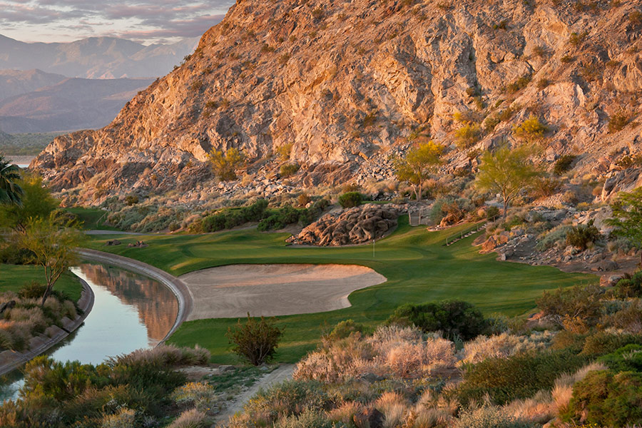 Bunker et point d'eau sur la Quinta en Californie 