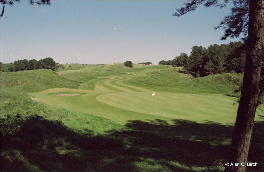 Back of the green of a Par 5 on the Hillside golf course