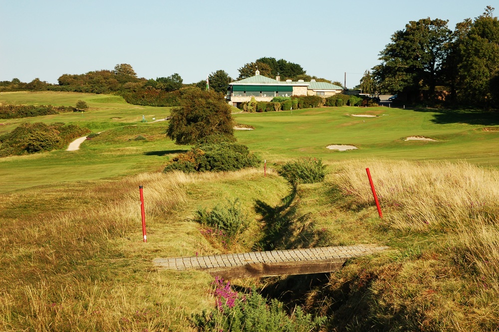 18th hole at the Isle of Purbeck golf course