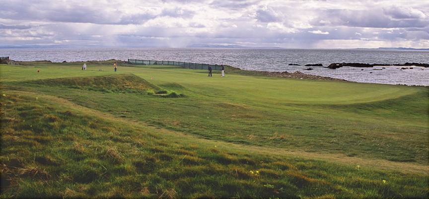 Golfers at at Elie golf course