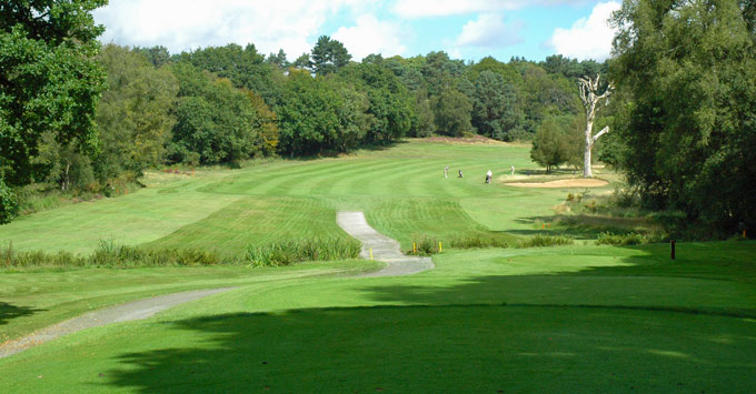 Narrow fairway on the Broadstone golf course