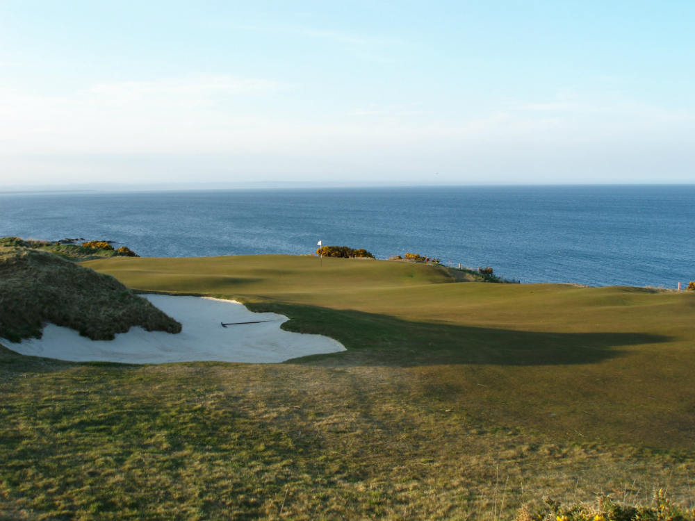 Par 3 17th hole at the Castle Course in St Andrews