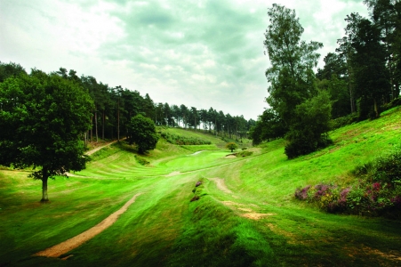 Narrow fairway at Hindhead golf course