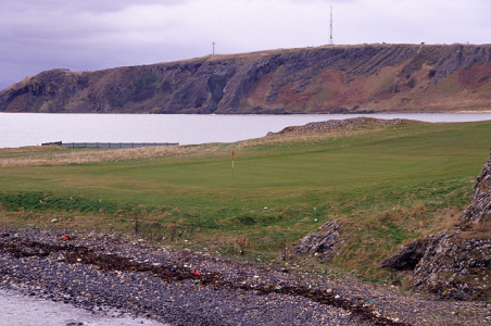 Green and sea at  Elie golf course