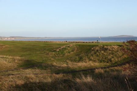 4th green at Lundin Links