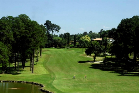 Uphill fairway at the Sao Fernando golf course