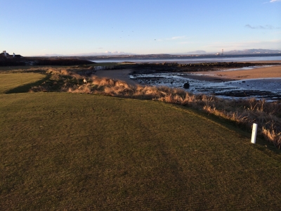 Tee and beach at Kilspindie Golf Course