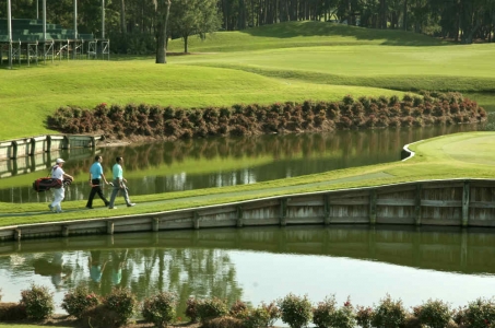Le fameux pont vers le green du 17 au Players de Sawgrass