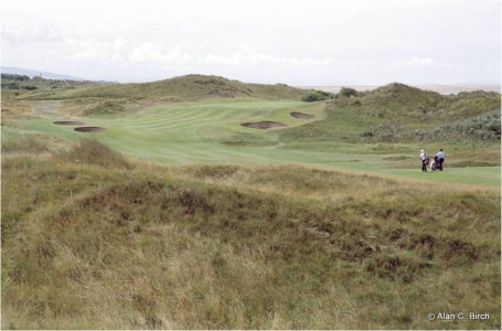 Elevated green on the Wallasey golf course