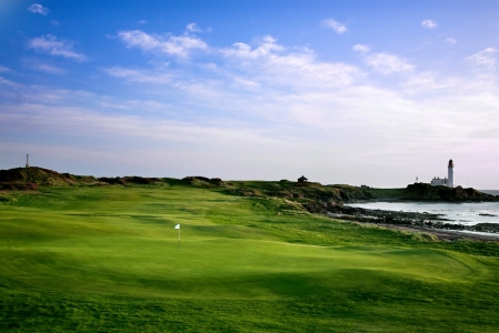 10th hole on the Ailsa golf course at Turnberry