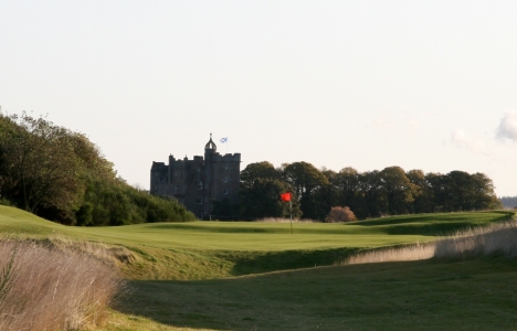 4th hole and Castle at Castle Stuart