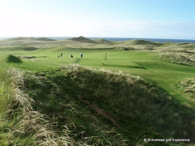 Golfers at Machrihanish