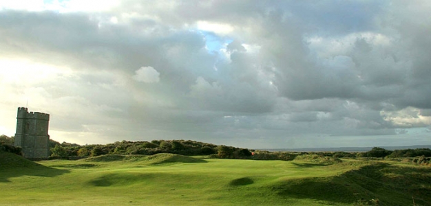 Elevated green on the Championship course at Burnham & Berrow