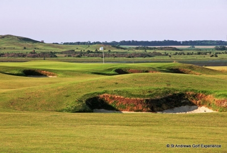 Ondulated green at Craigielaw Course