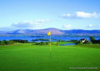 Elevateed green of Ring of Kerry course